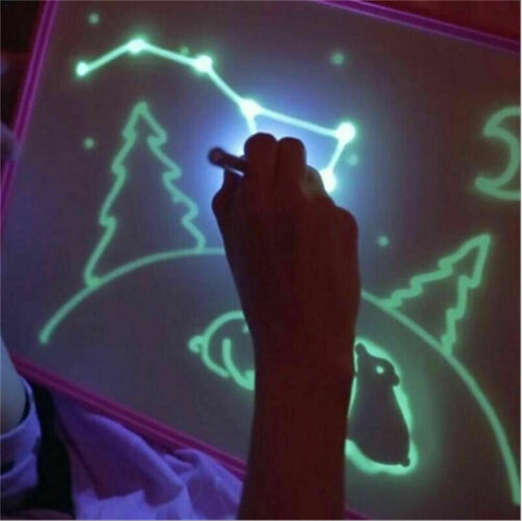 Light Drawing Pad 3D Magic Sketch Board for Kids | Tiny and Thrives